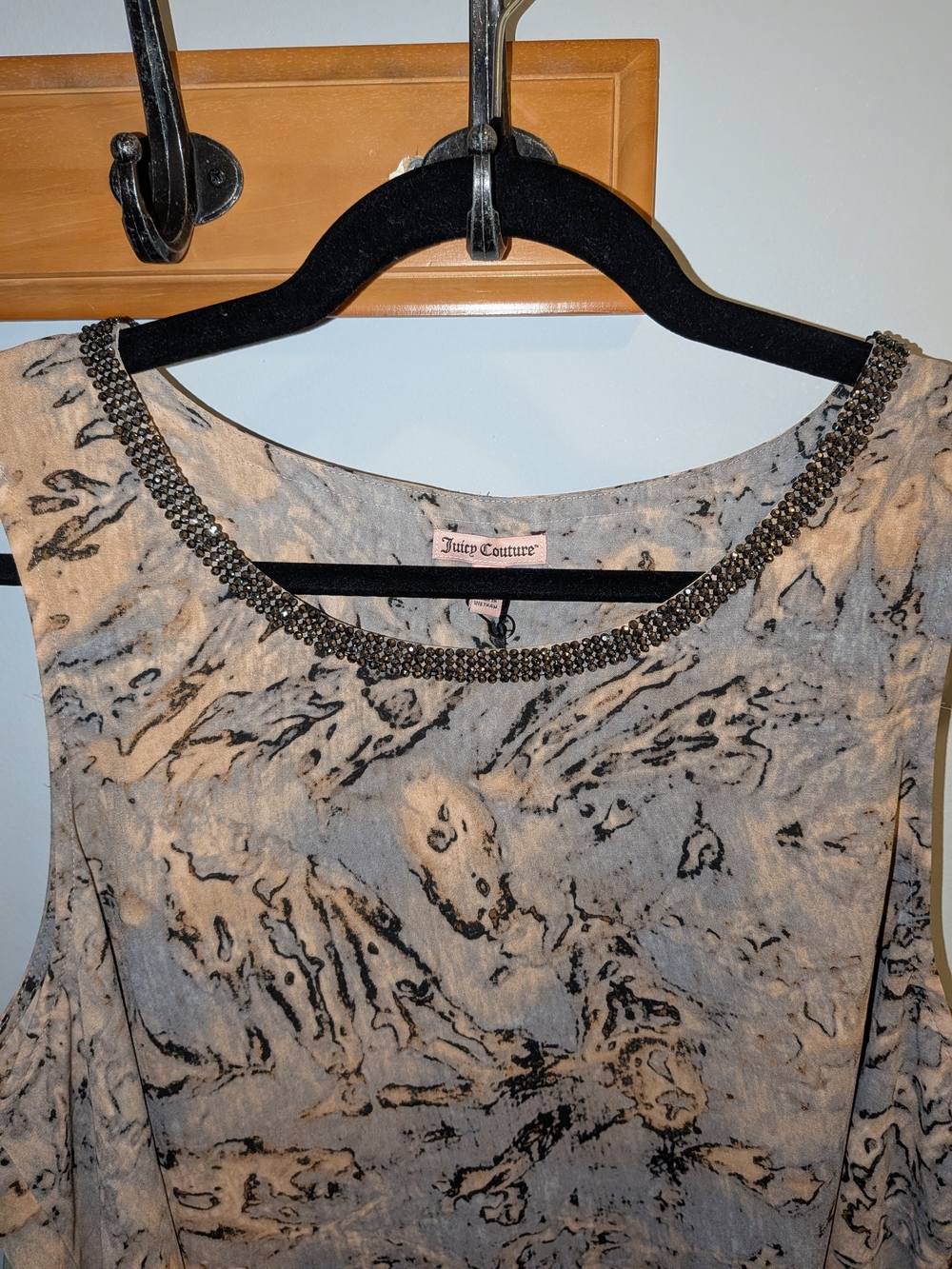 Juicy Couture Abstract Beaded Scoop Tank - Picture 5 of 8
